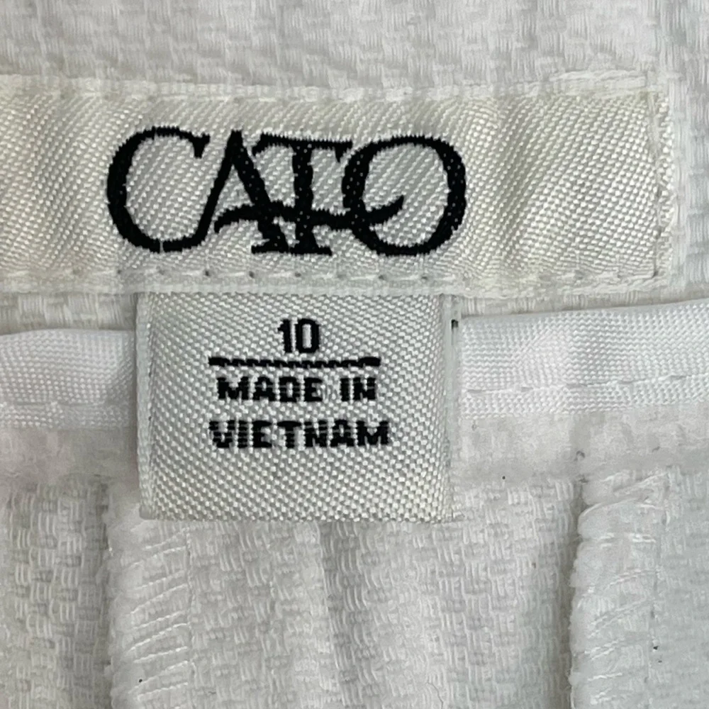 Cato White Textured Fabric Button Zipper Capris Summer Casual